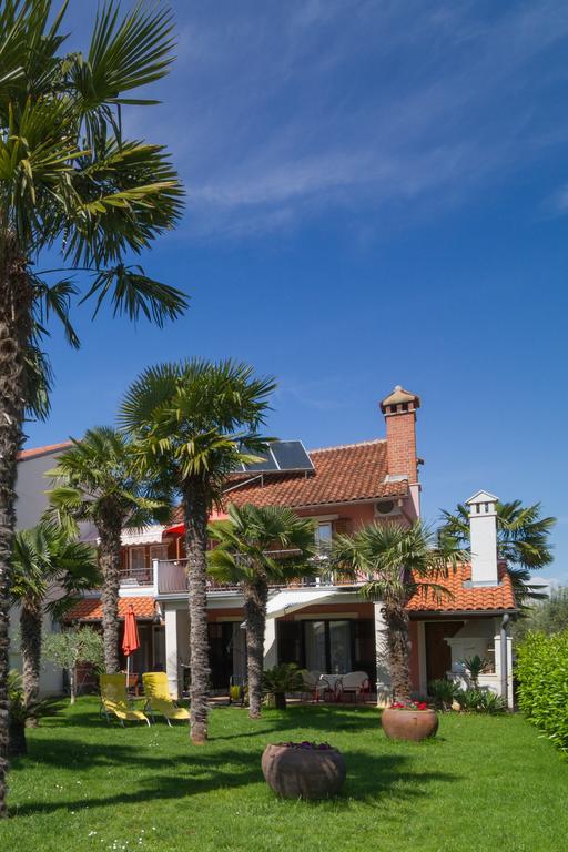 Apartments Palm View Rovigno Esterno foto