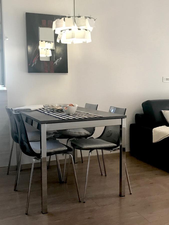 Apartments Palm View Rovigno Esterno foto